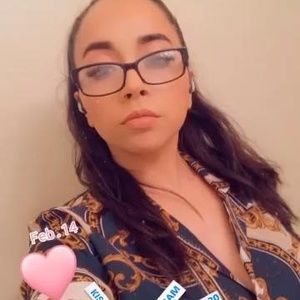 Meet your Posher, Clarissa